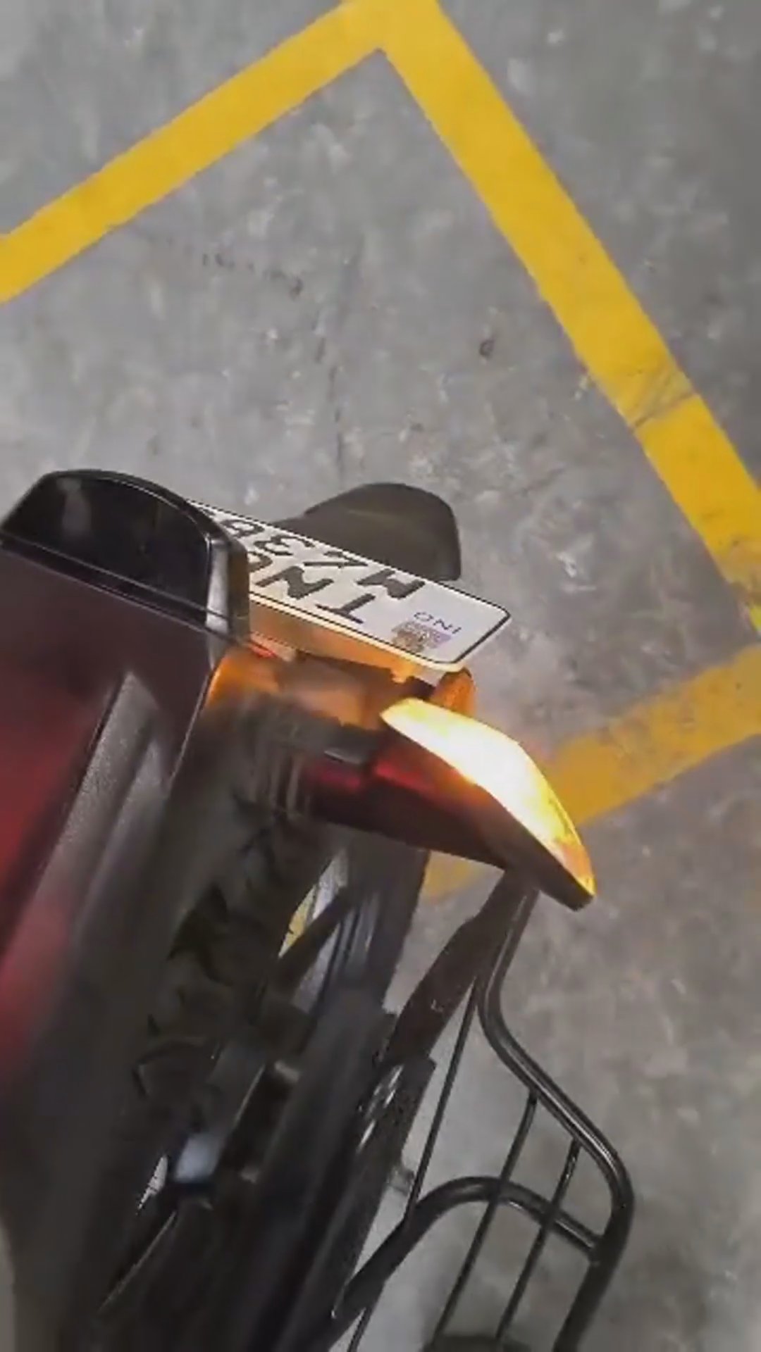 Walk-around video thumbnail