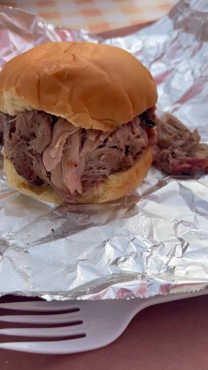 Matt's Barbecue - Pulled pork and tots - Barbeque Near Me - Lemont, Illinois
