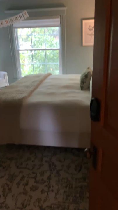 The Guest House - Bed & Breakfast Near Me - Dexter, Michigan