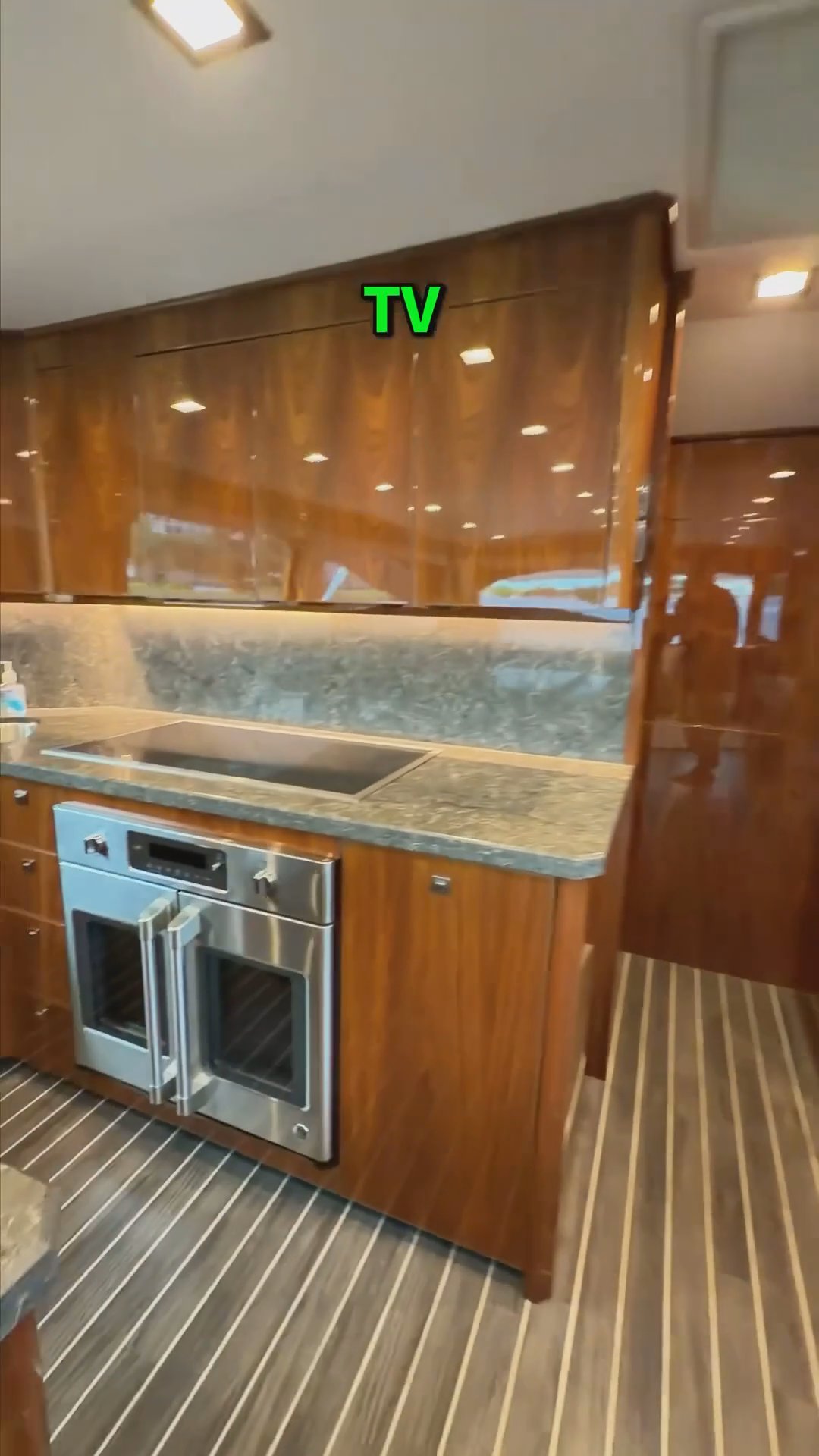 💰 Price: $5,950,000
🚤 2018 Viking 72 Skybridge...