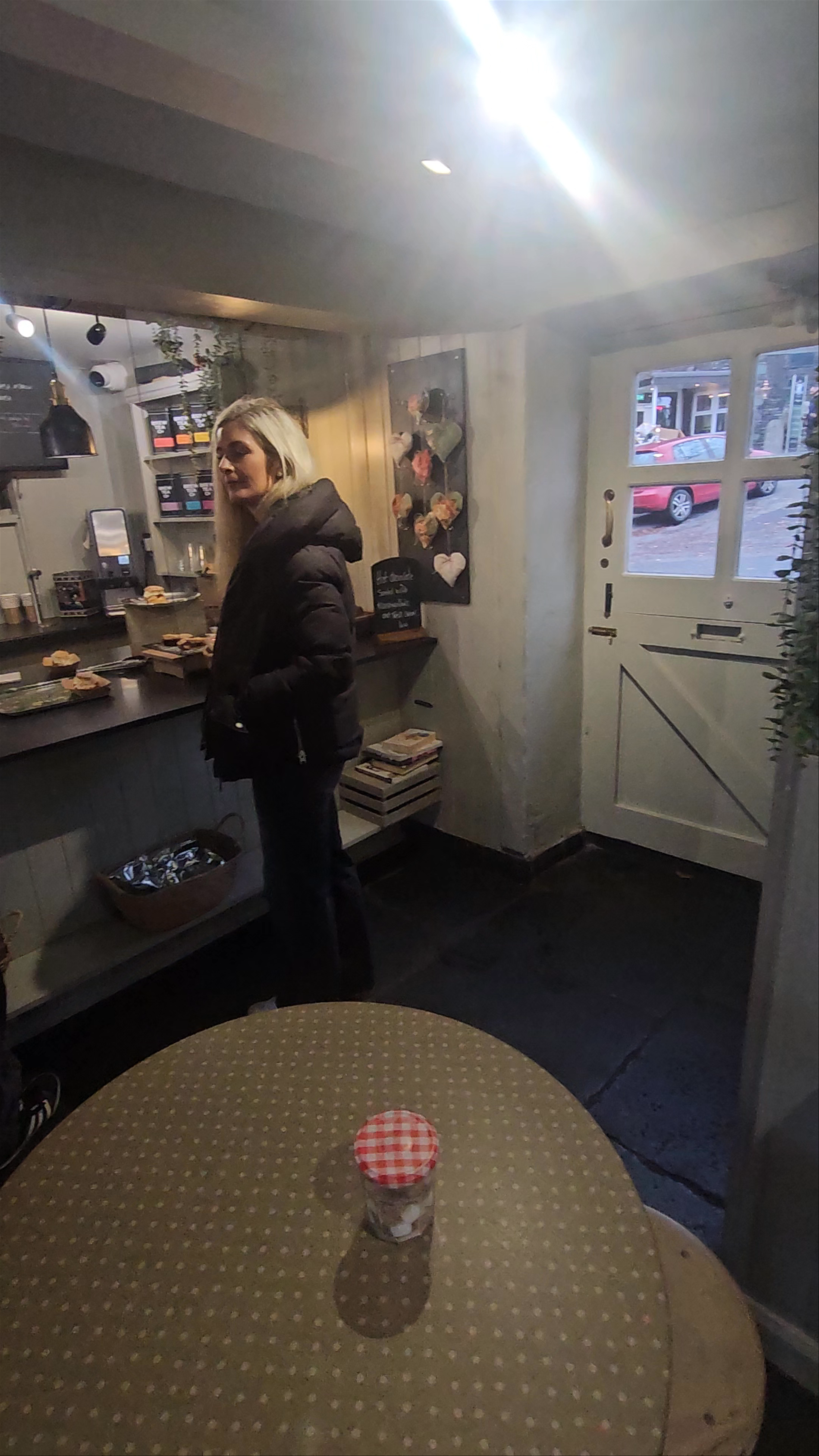 Waterhead Coffee Shop