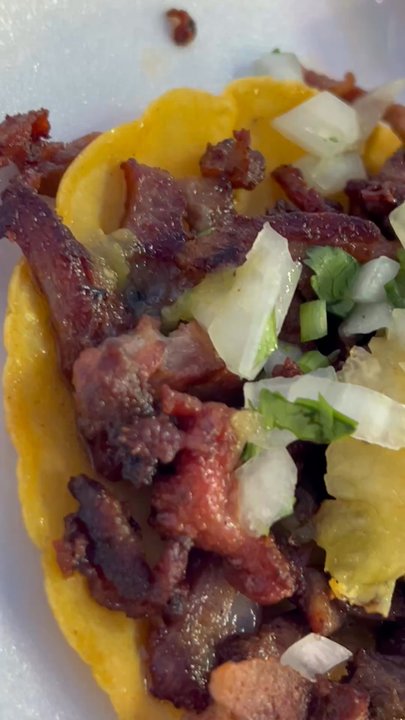 Los Cachetones Tacos - Food Trucks Near Me - Irwindale, California