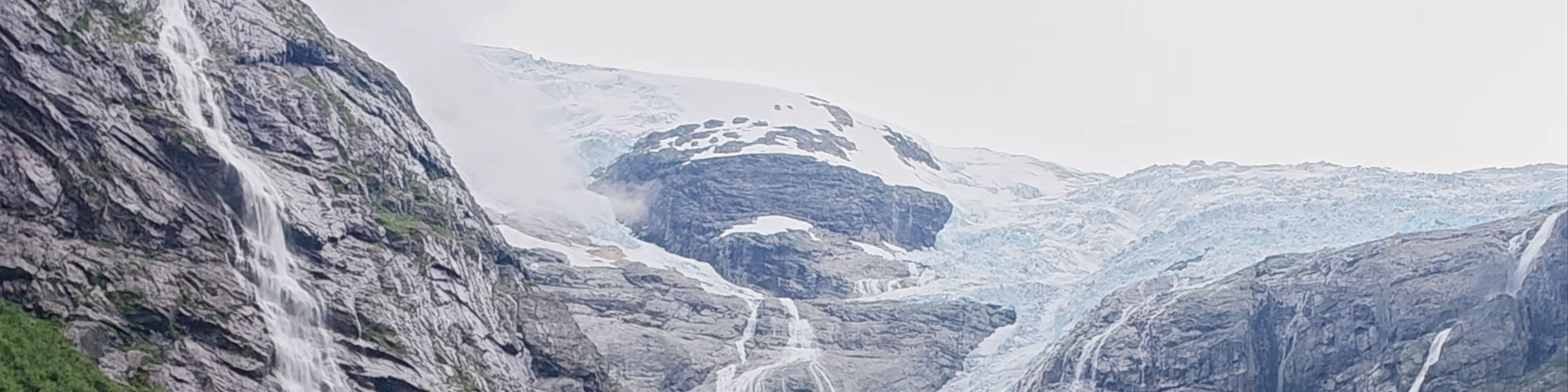 Kjenndal Glacier