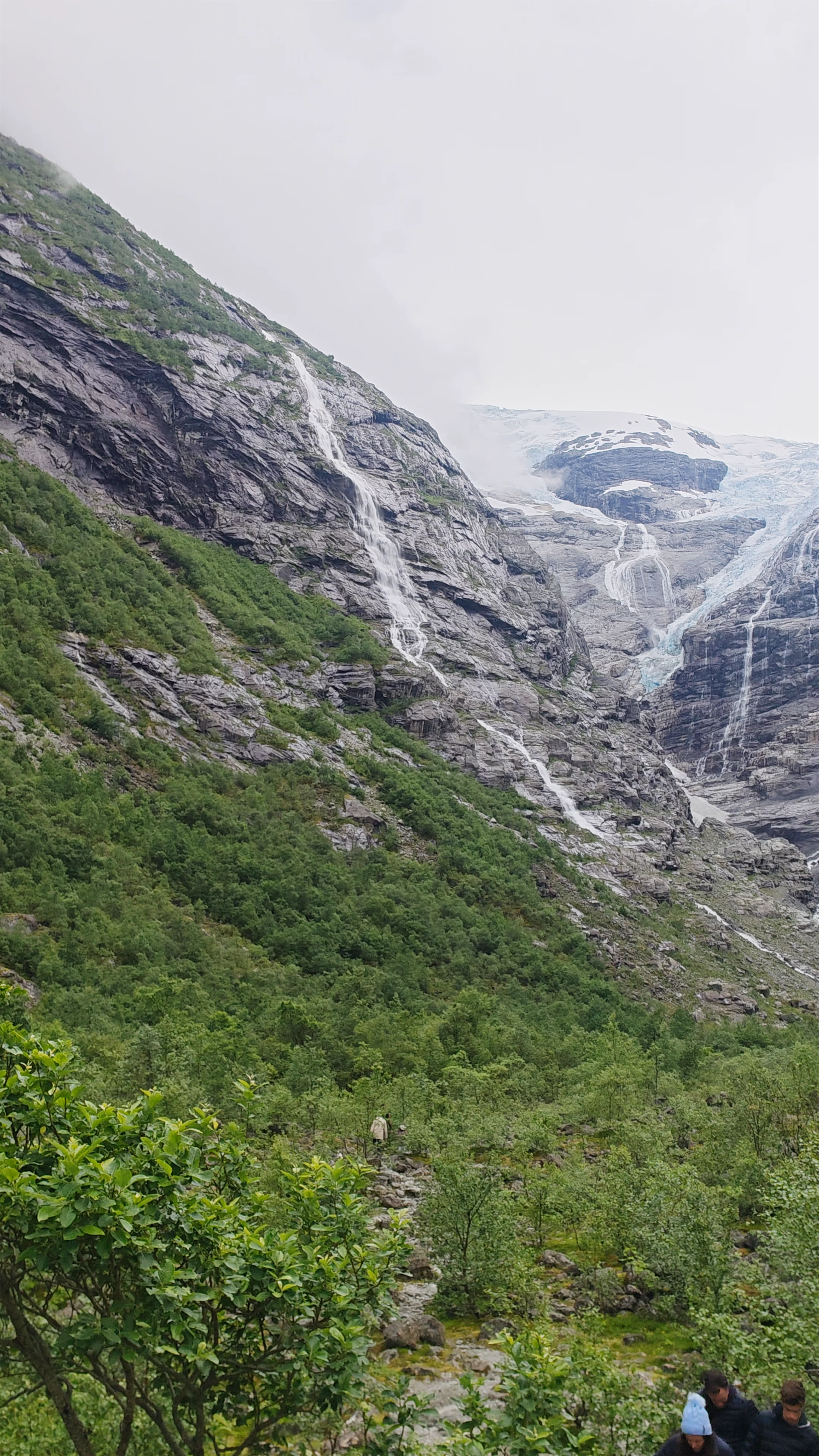 Kjenndal Glacier