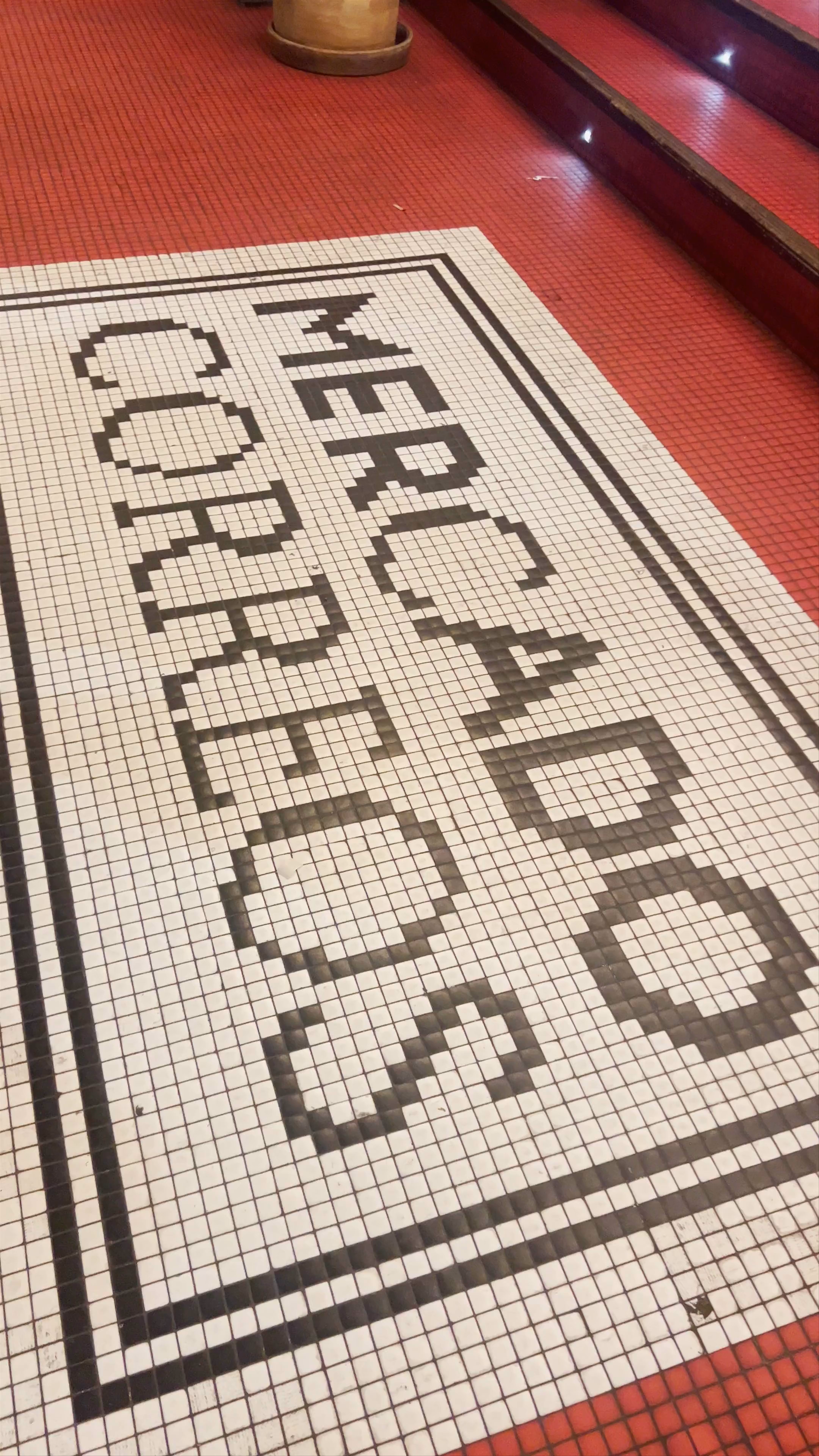 Mercado de Correos: Elegant Urban Gathering in Murcia