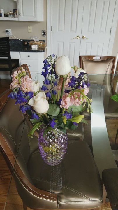 The Flower Basket - Mothers day flowers delivered pretty much dead. Thanks flower basket. Terrible - Florists Near Me - Aurora, Illinois