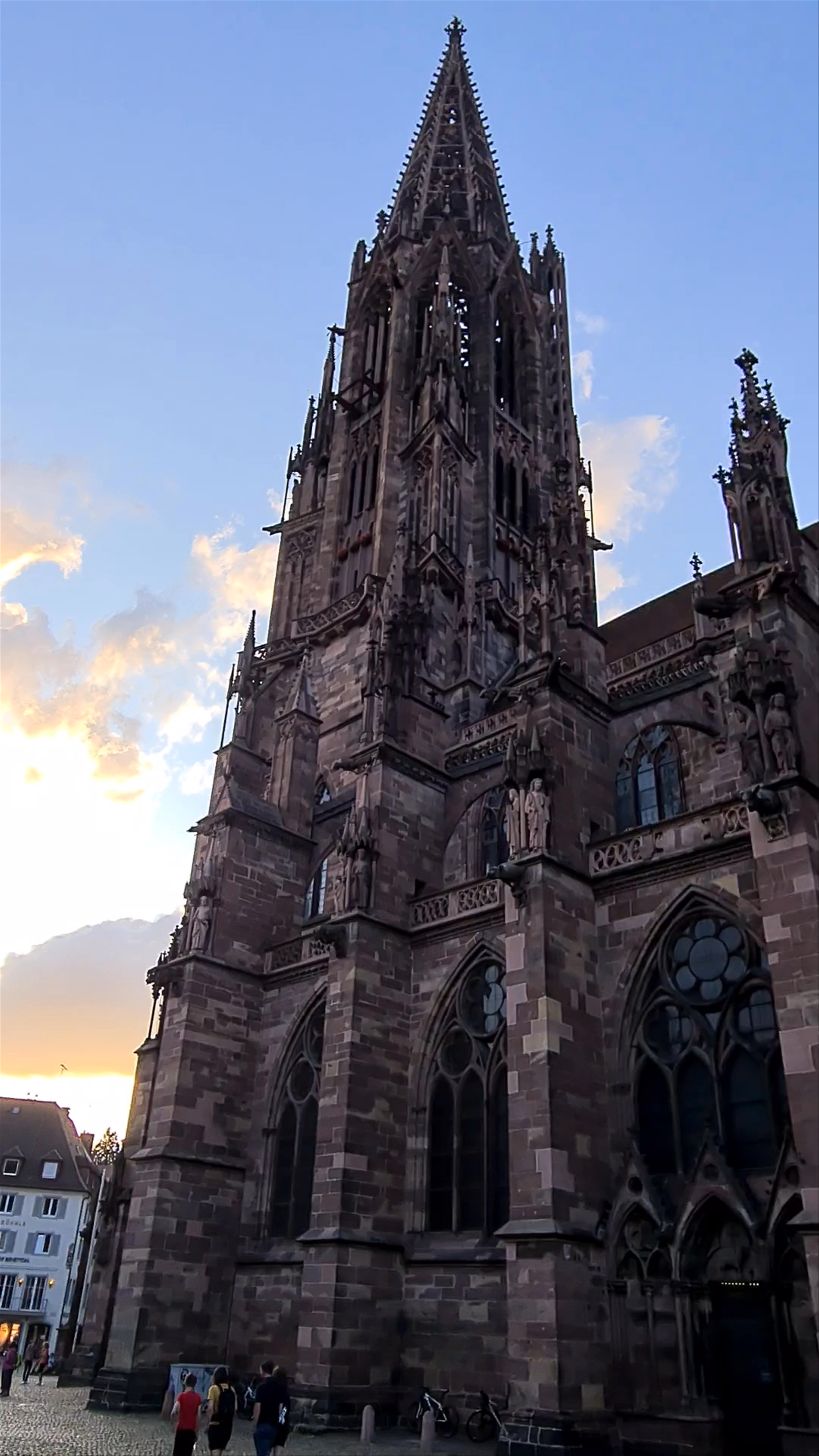 Freiburg Münster at Sunset: Gothic Grandeur in Germany