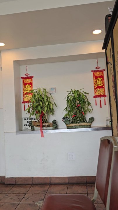 Wah Sing Dim Sum - The place which you can see the table and the waitong seats - Dim Sum Near Me - San Gabriel, California