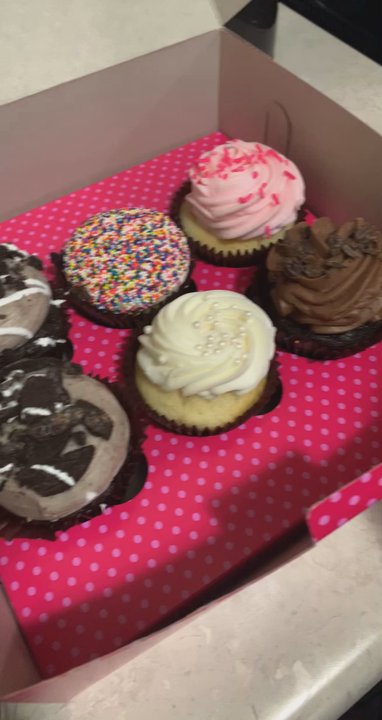 Smallcakes Pine Bluff - Yummy!!! - Desserts Near Me - Pine Bluff, Arkansas