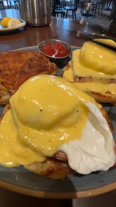 Springhouse Cafe - Eggs Benedict is great and the service is good - American Near Me - San Antonio, Texas