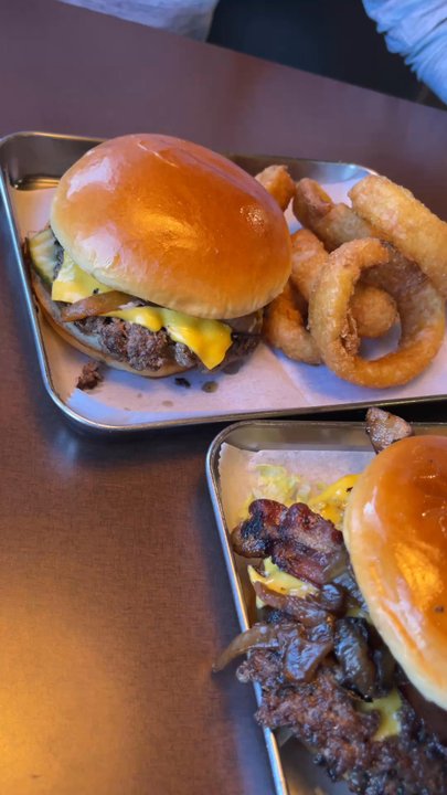 DO Shaggy's - Burgers, fries, onion rings - Burgers Near Me - St. Charles, Missouri