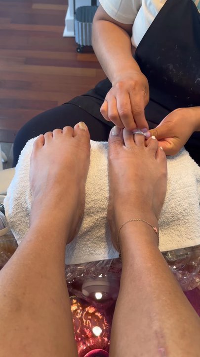 Lovely Nails - Nail Salons Near Me - Short Hills, New Jersey