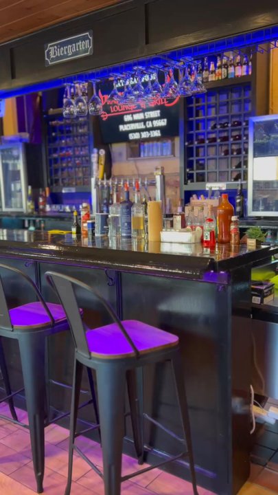Mollys Place - A nice little bar! - Bars Near Me - Placerville, California