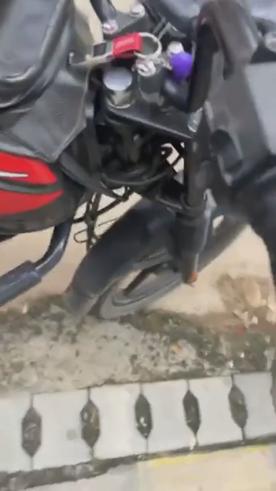 Walk-around video thumbnail