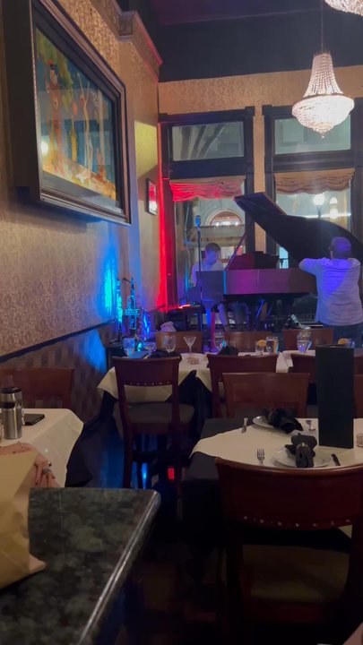 Gershwin's - Very talented singing for a perfect night. - New American Near Me - Norfolk, Virginia