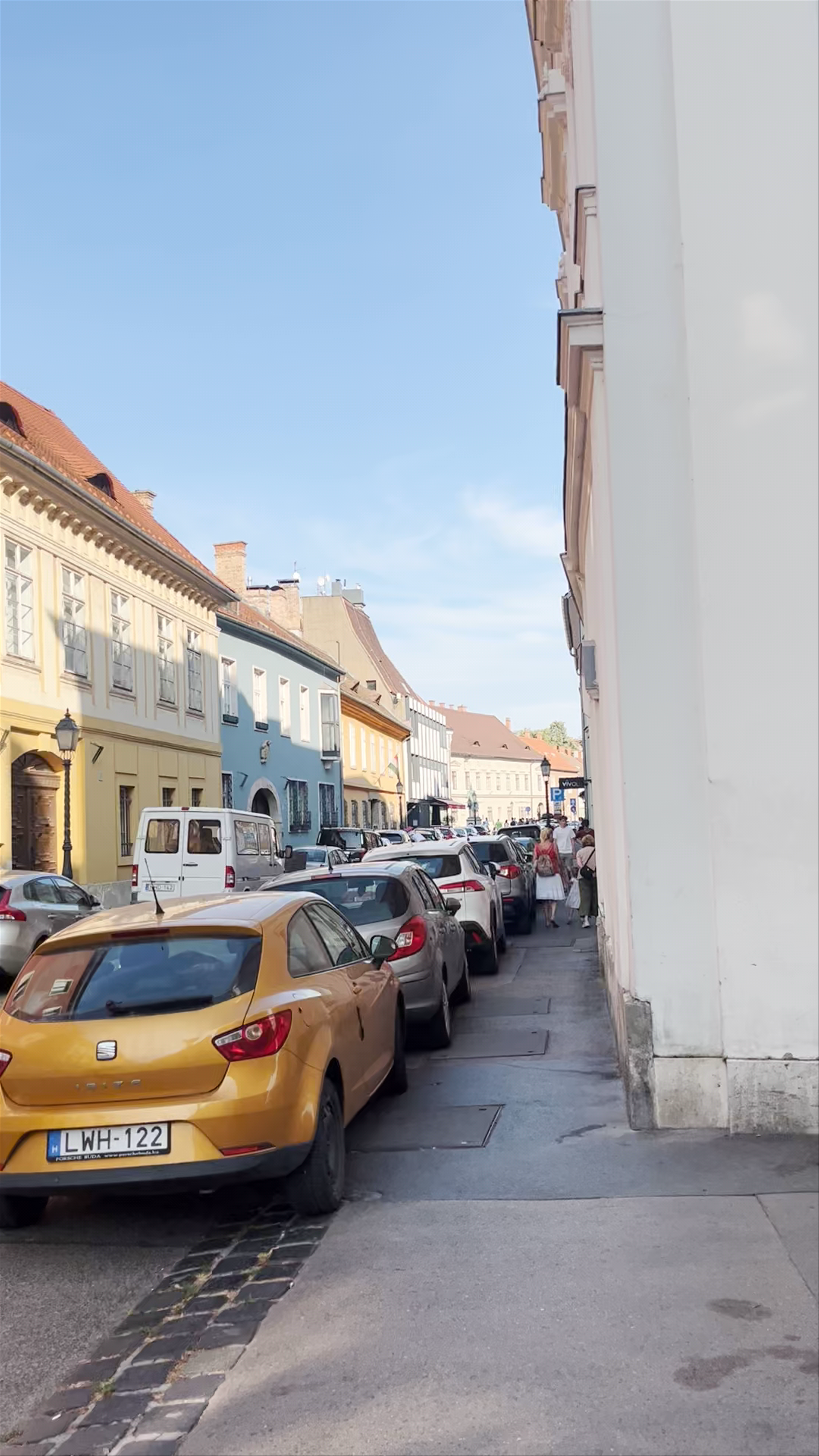 Úri Street