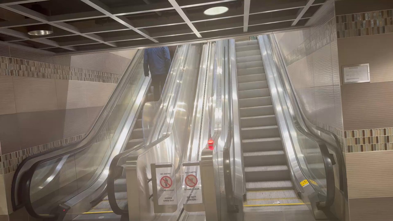 Harris Teeter - Broken escalators haven't been fixed probably in months, Harris Teeter Bethesda manager had run out of excuses - Grocery Near Me - Bethesda, Maryland