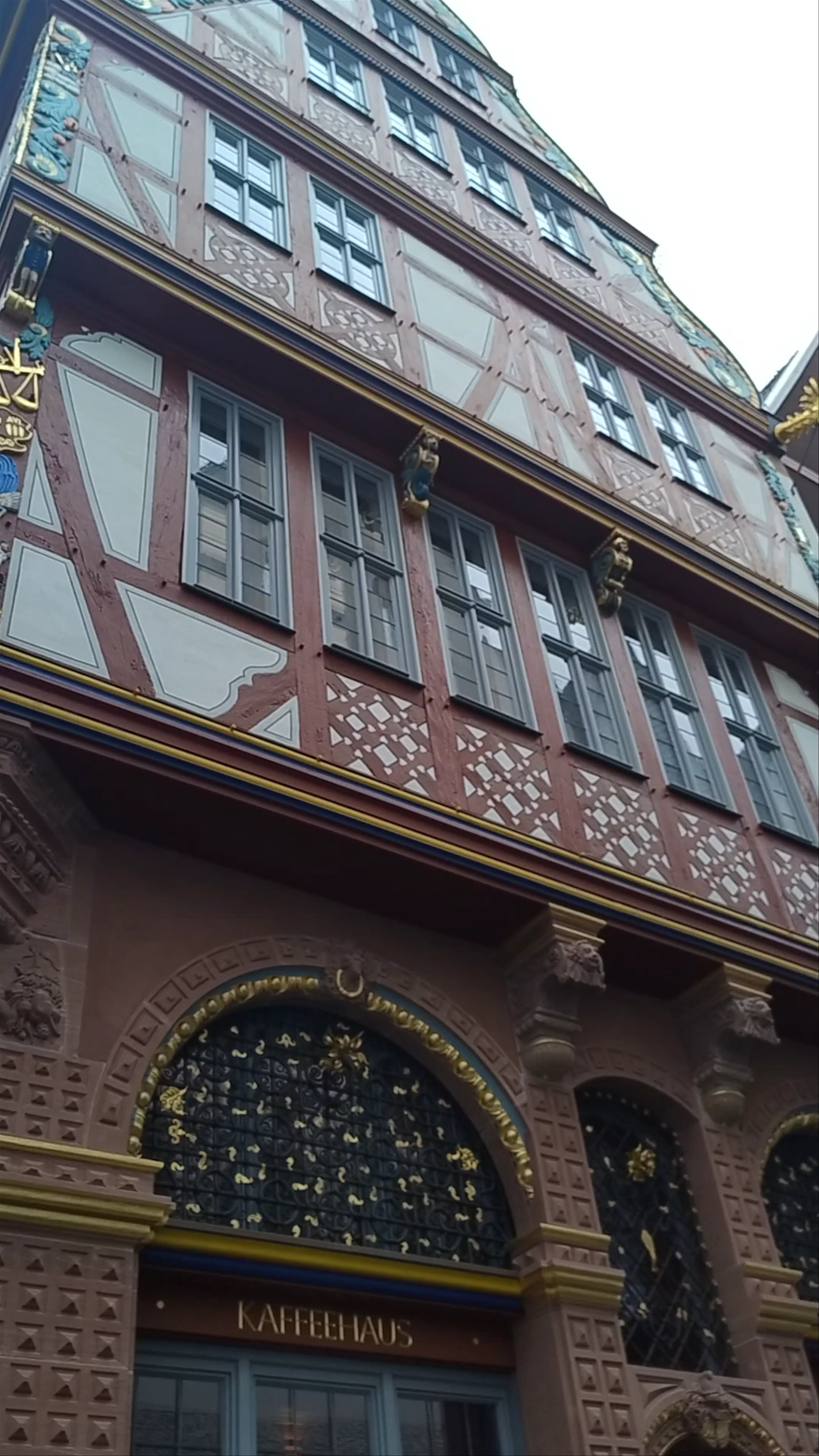 Coffee House to the Golden Scale, Markt, Innenstadt I