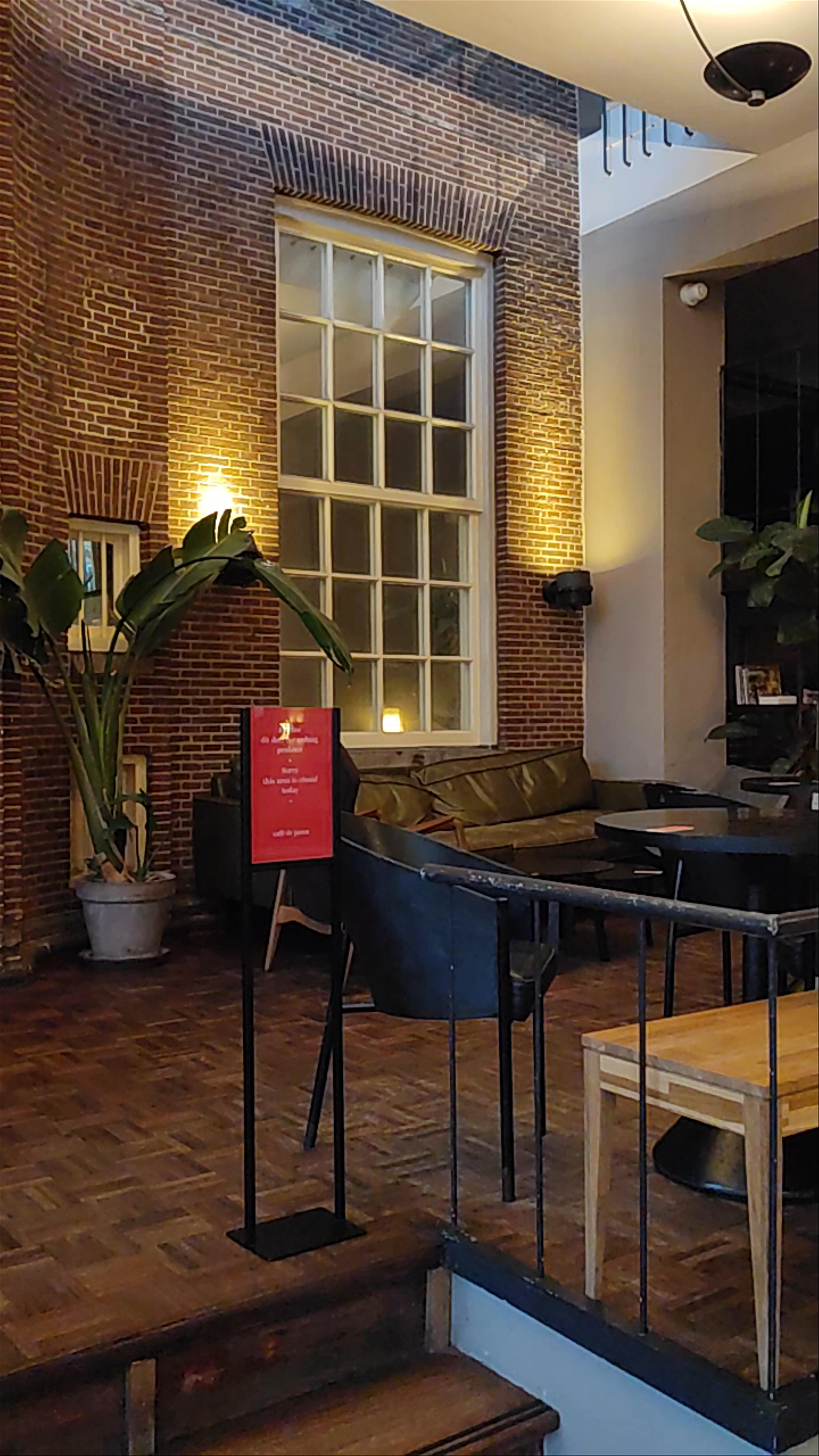 Café de Jaren: A Cozy Amsterdam Haven