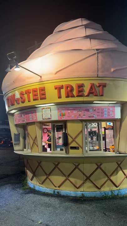 Twistee Treat - Same look... new owners! - Ice Cream & Frozen Yogurt Near Me - Philadelphia, Pennsylvania
