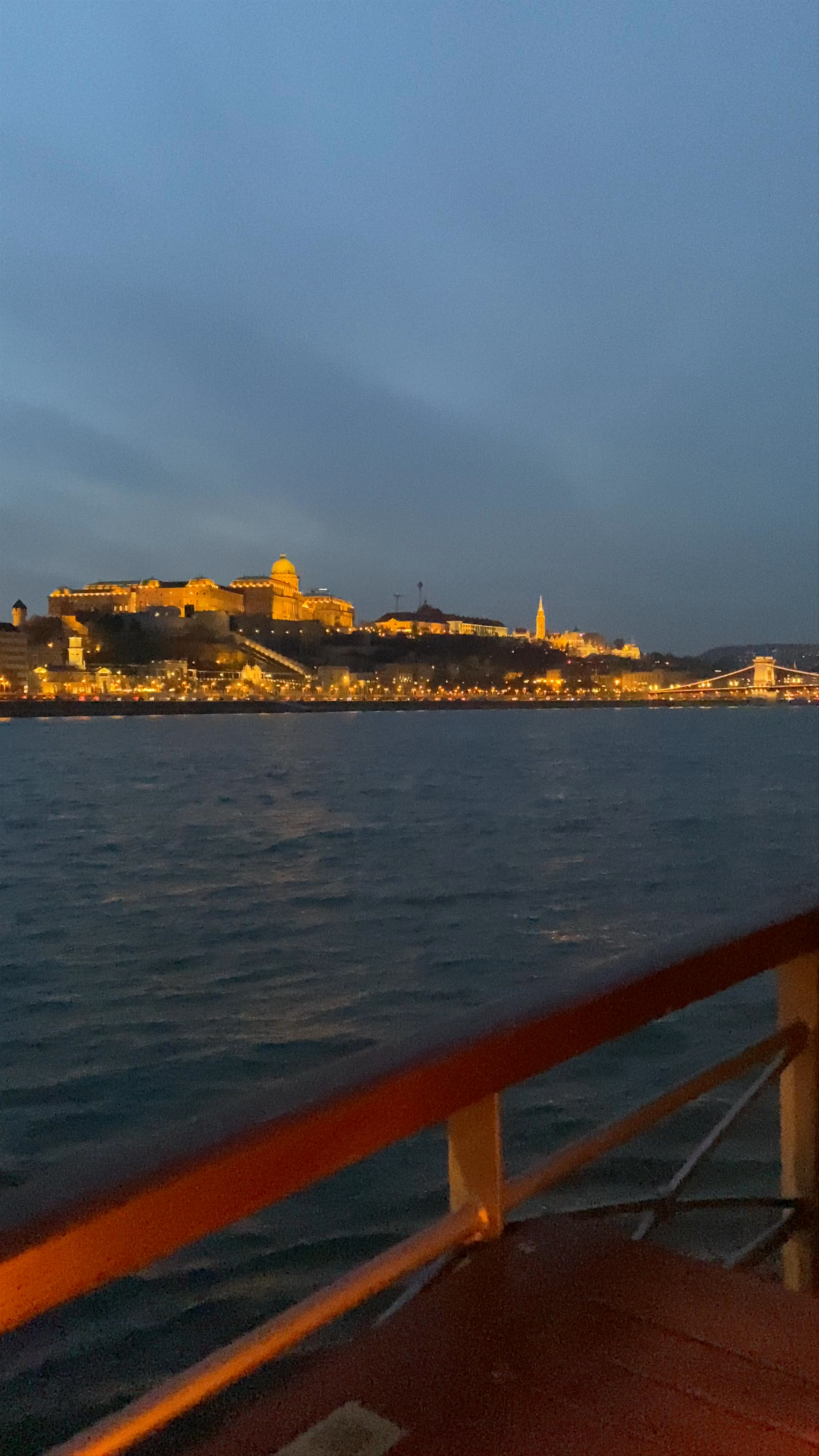Evening Budapest Sightseeing Cruise with Duna Cruises