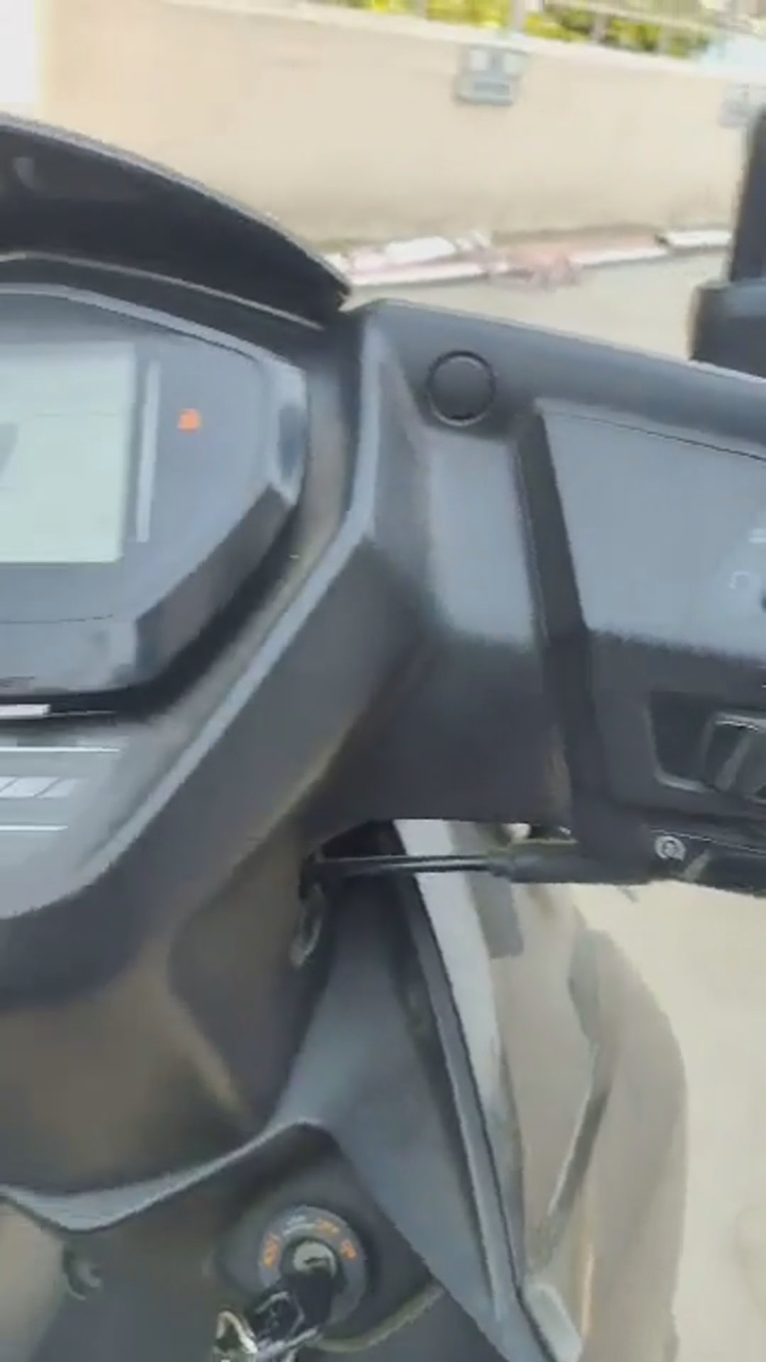 Walk-around video thumbnail