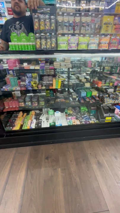 Video carousel 2 of 4 with ID nFDBcjdtwqCR8lENdy0Cmg for Neo Tobacco and  Vape