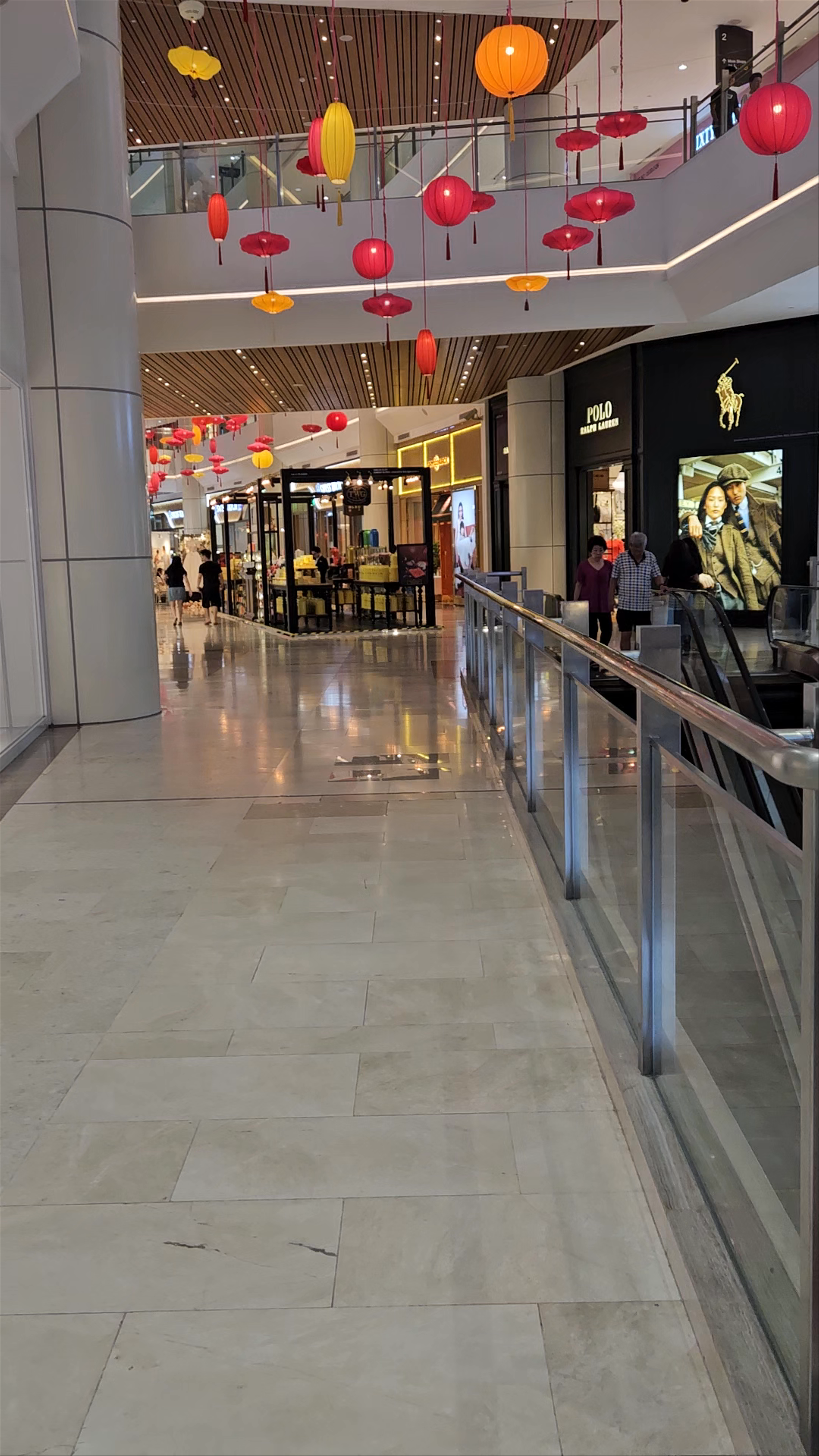 Gurney Paragon Mall: Vibrant Shopping & Festive Vibes in George Town, Penang