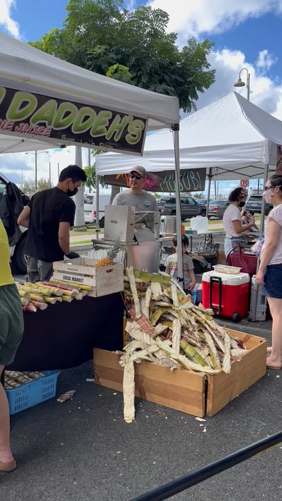 Sugah Daddehs Kane Juice - Making cane juice! - Juice Bars & Smoothies Near Me - Honolulu, Hawaii