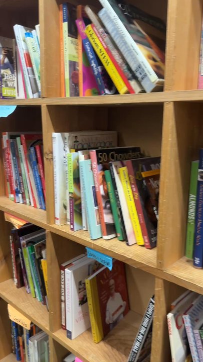 Chamblin Bookmine - Lost in the maze of books - Bookstores Near Me - Jacksonville, Florida