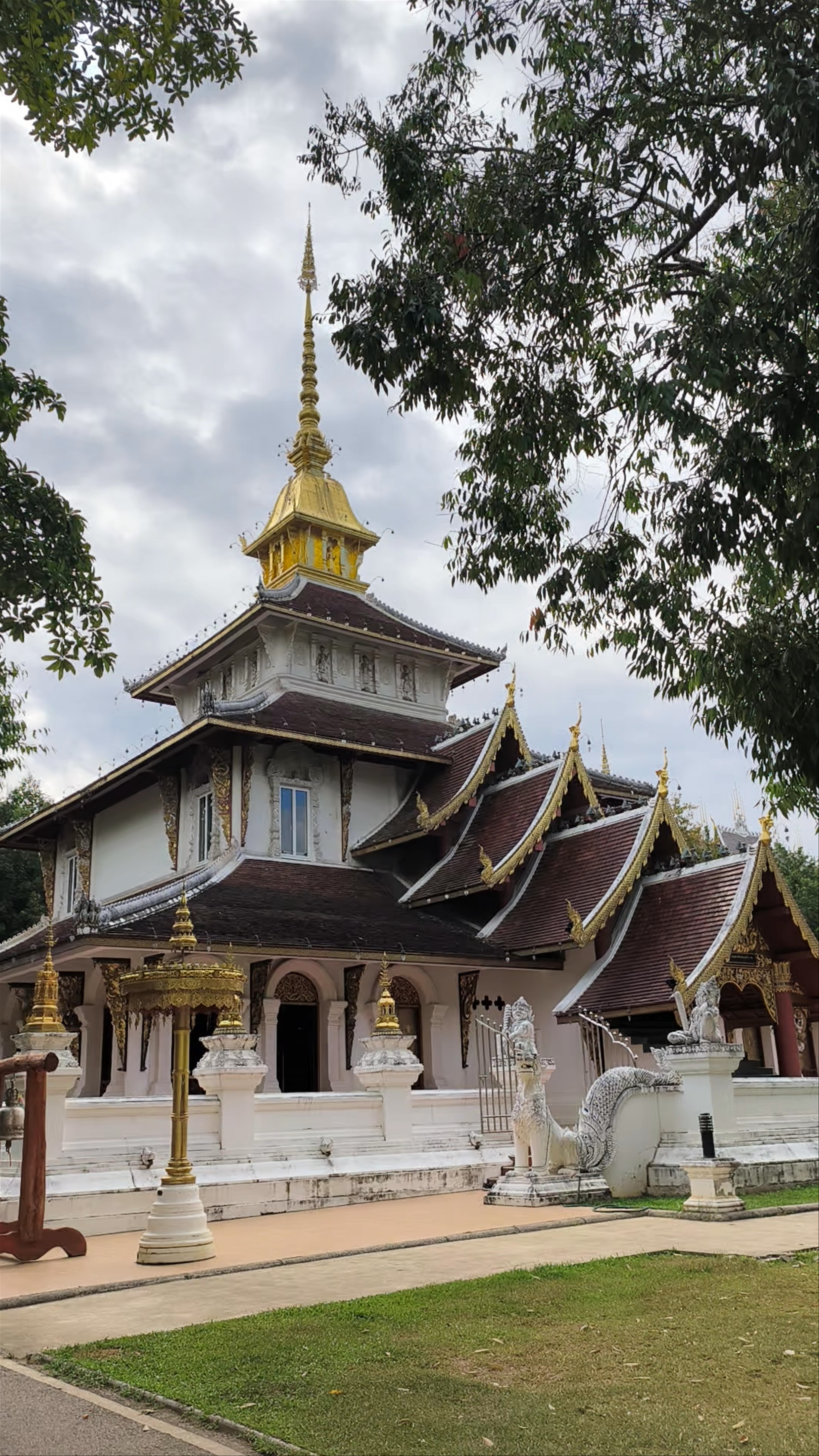 Wat Pa Dara Phirom Phra Aram Luang