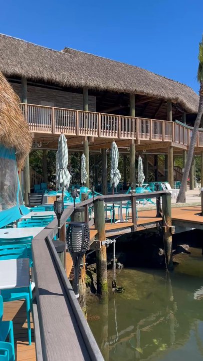 Snappers Oceanfront Restaurant & Bar - Seafood Near Me - Key Largo, Florida