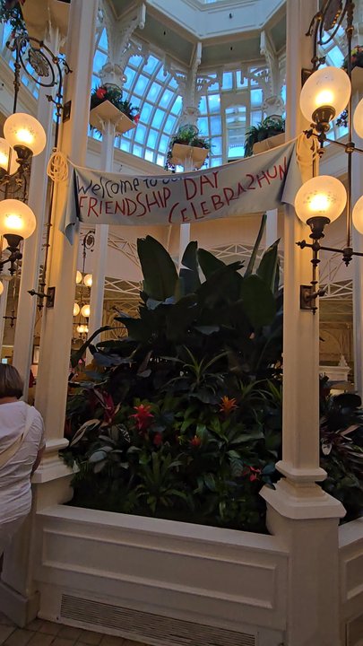Magic Kingdom Monorail - Crystal palace - Public Transportation Near Me - Orlando, Florida