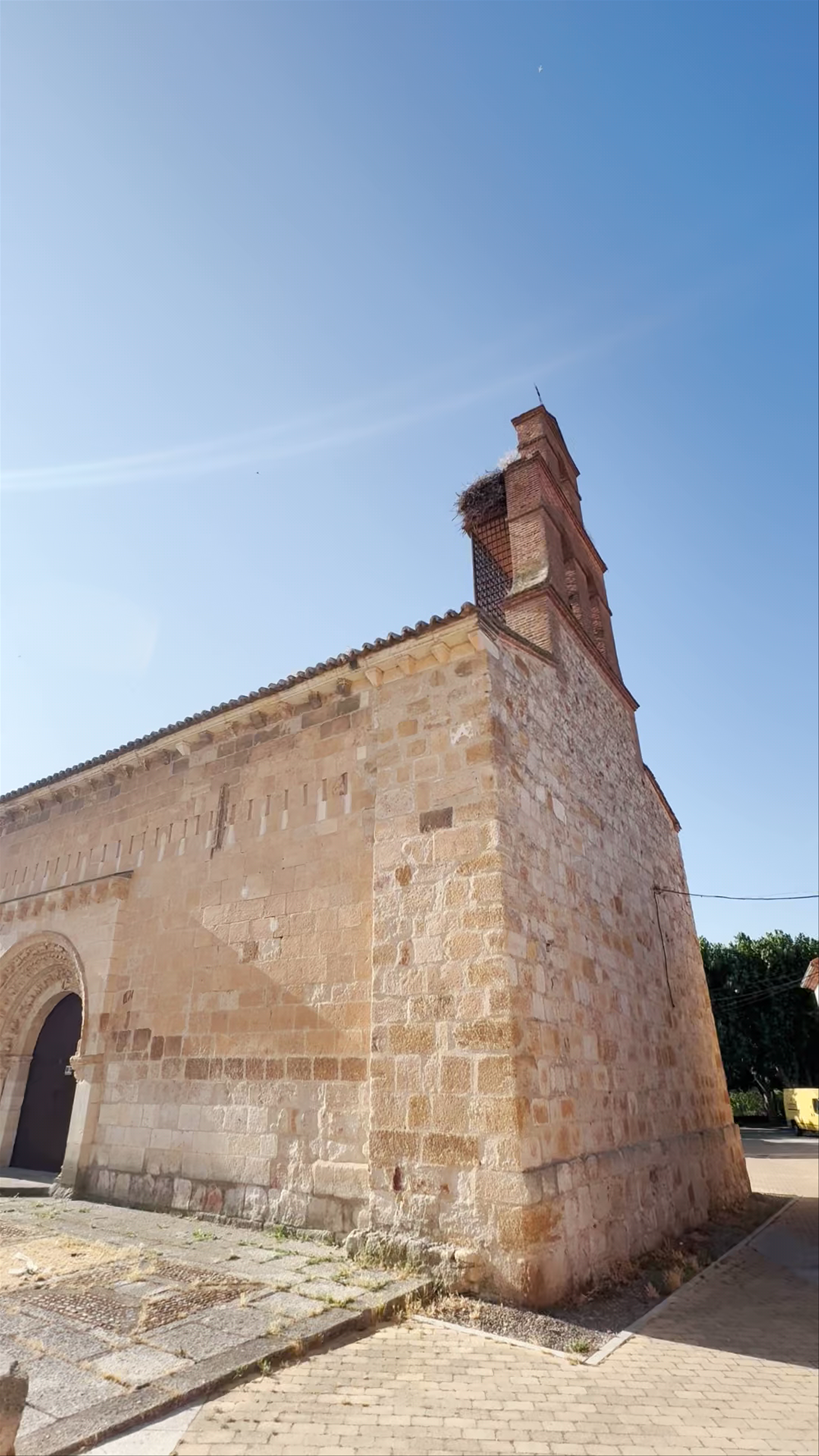 Iglesia de San Claudio de Olivares