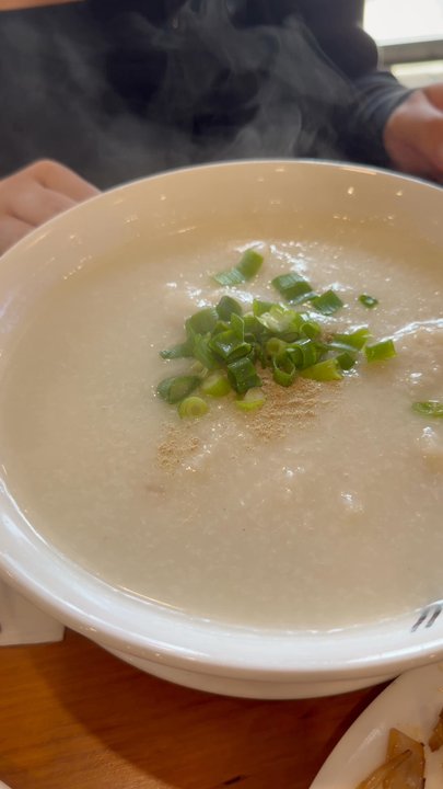 Lam's Kitchen - Noodles Near Me - Honolulu, Hawaii