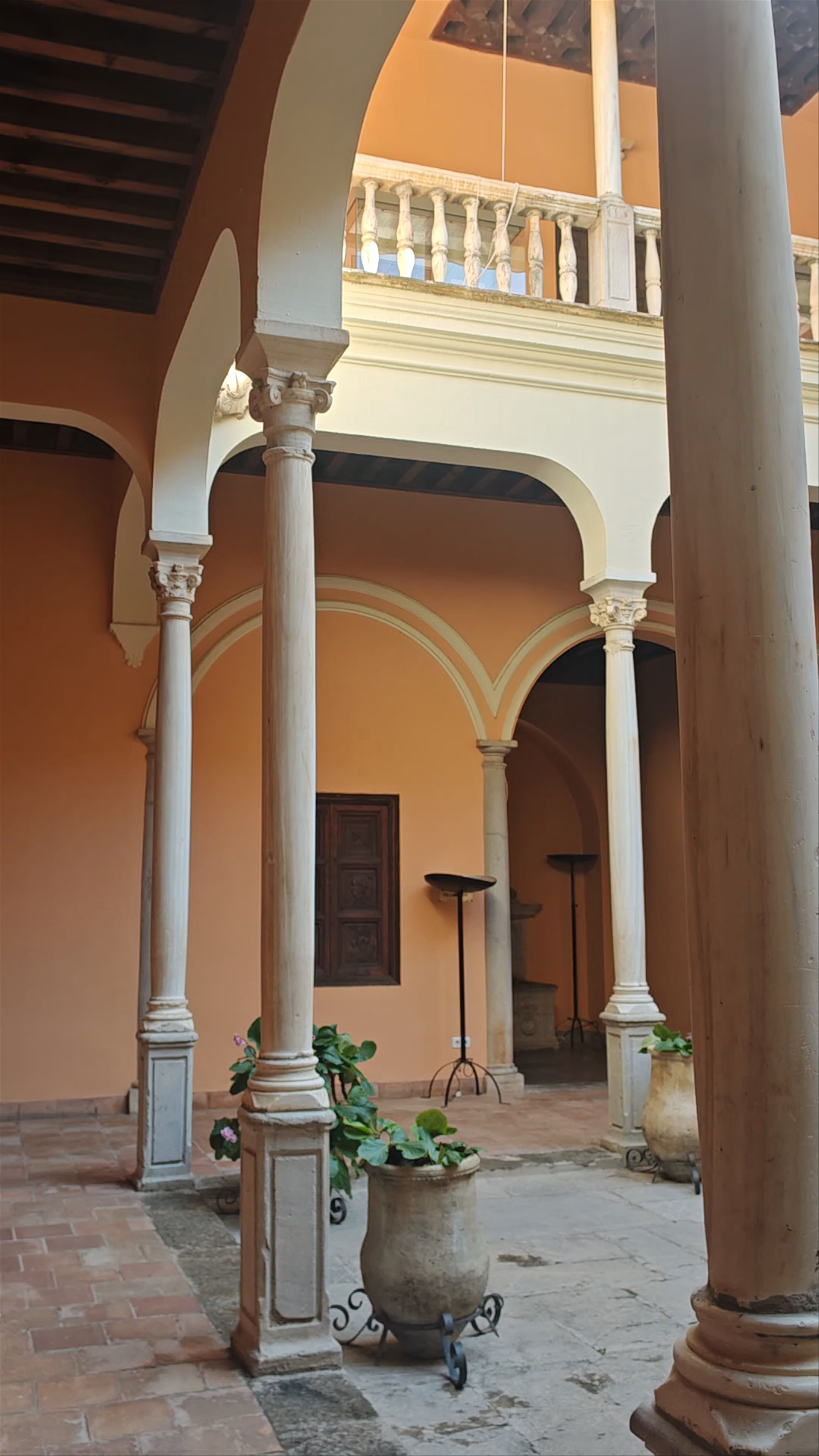 Palacio de los Cordova: A Historic Andalusian Courtyard in Granada
