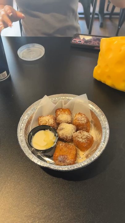 Twisted Mac - New American Near Me - Carmichael, California