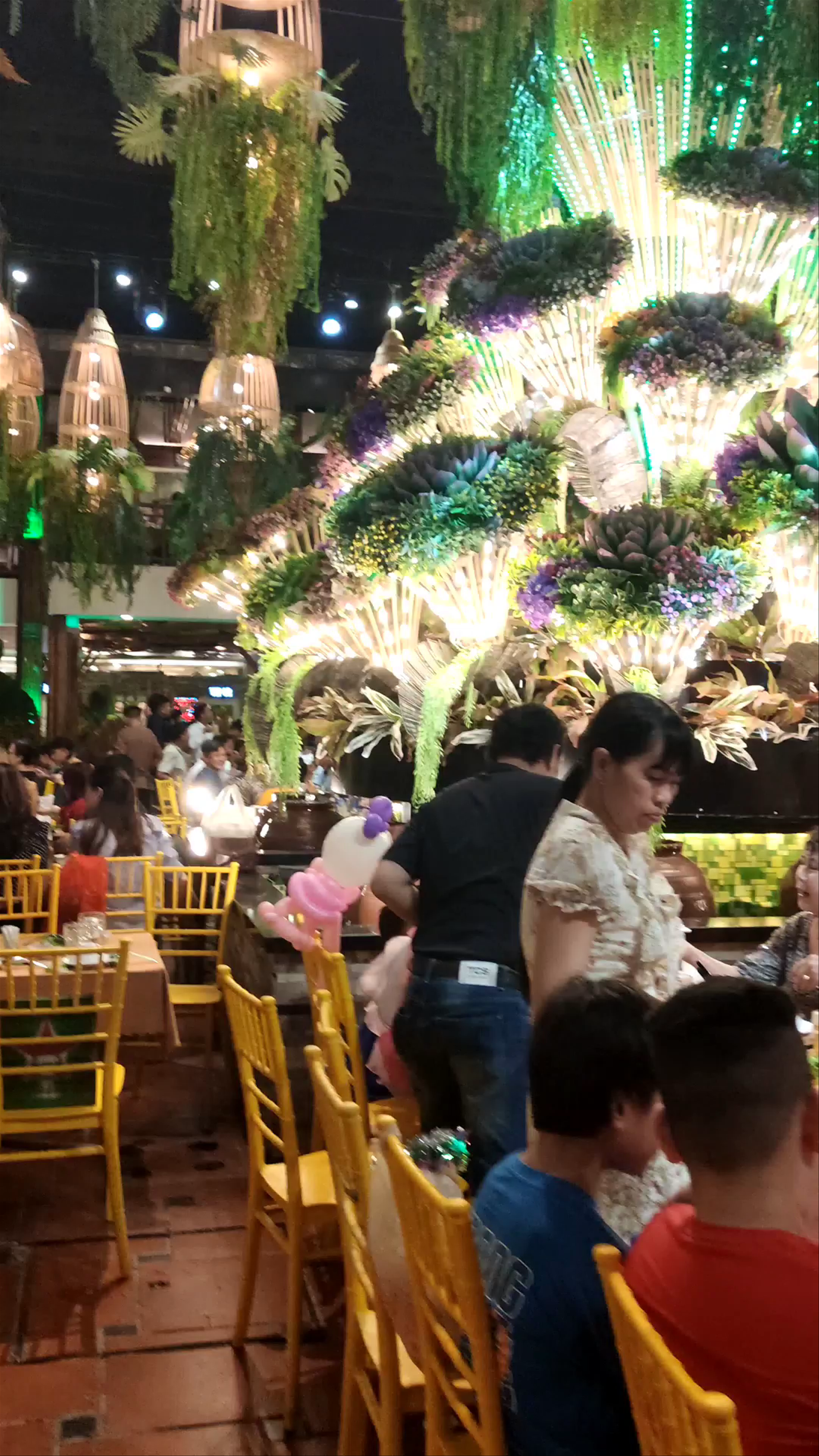 Làng Nướng Nam Bộ: Vibrant Vietnamese Night Dining Experience in Ho Chi Minh City