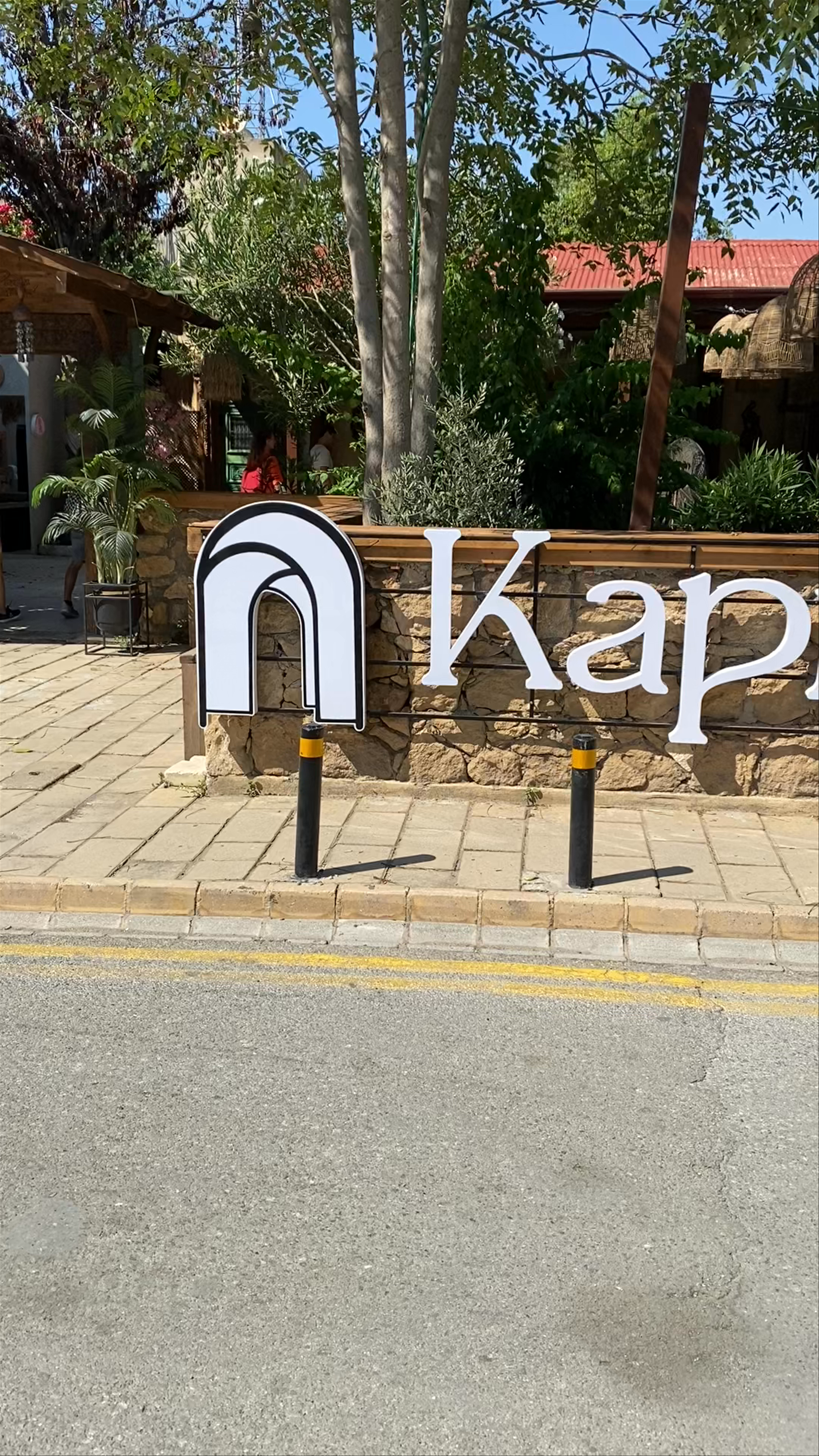 Doors of Old Town - Art Cafe & Restaurant