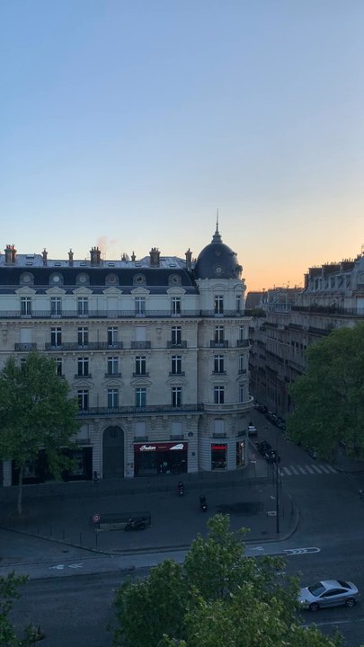 Hôtel Montfleuri Arc de Triomphe - Sunrise view - Hotels Near Me - Paris, 75
