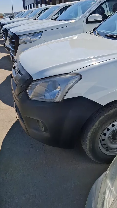 ايسوزو دي ماكس LS 2022