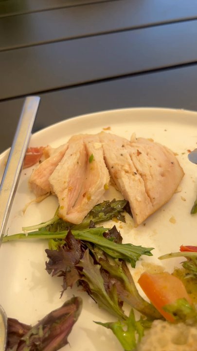 Greenhouse Cafe - half way through eating it a realized the chicken was raw and couldn't even be cut through - Cafes Near Me - Citrus Heights, California