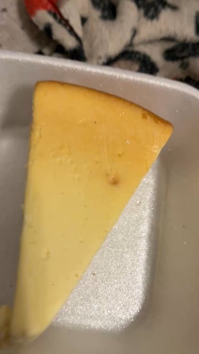 W Kitchen - Showing you the freezer burn R01. Cheesecake that had no business being packaged and sent out for $6 one slice... - Chinese Near Me - Houston, Texas