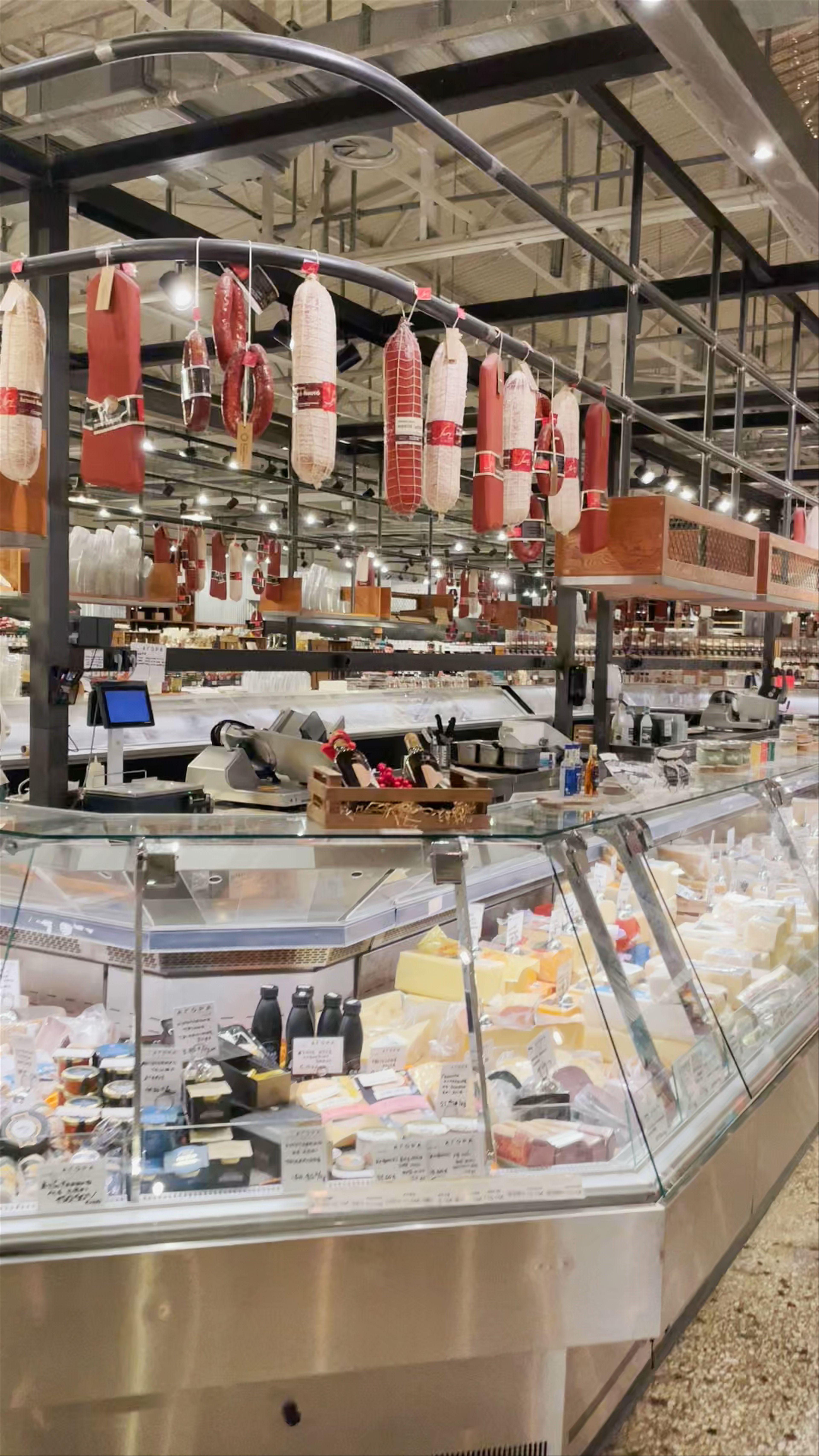 ERGON Agora (East): Gourmet Delights in Pylaia-Chortiatis, Greece