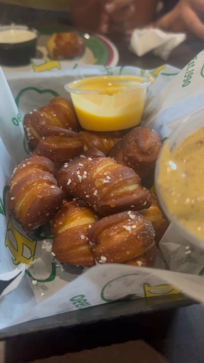 Houligan's Palm Coast - The BEST PRETZELS EVER! - Chicken Wings Near Me - Palm Coast, Florida