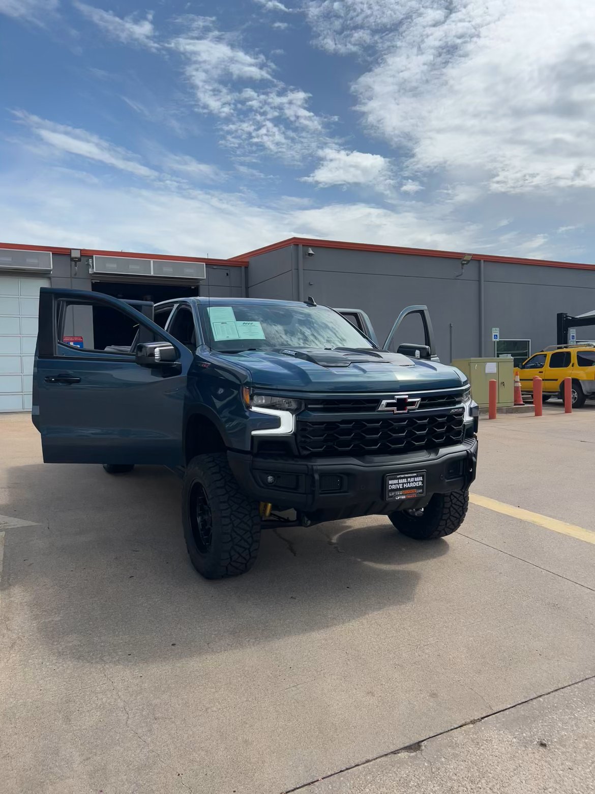 Lifted Trucks - #TX10597 - 2024 Chevrolet Silverado 1500 ZR2 Crew Cab