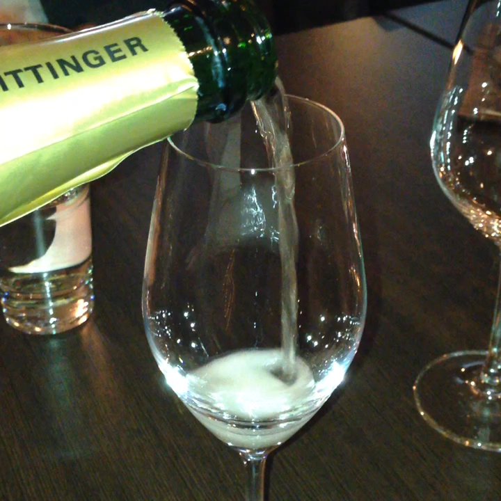 St Raw - Champagne! - Sushi Bars Near Me - Oslo, 03