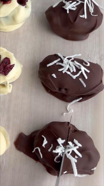 Stuffed Date Snacks | alicelovesbreakfast