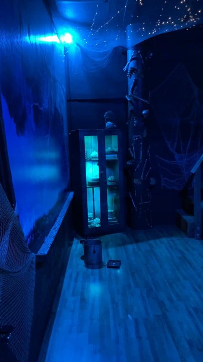 Extreme Escape Redding - Quick tour of Stranded At Sea  room! - Escape Games Near Me - Redding, California