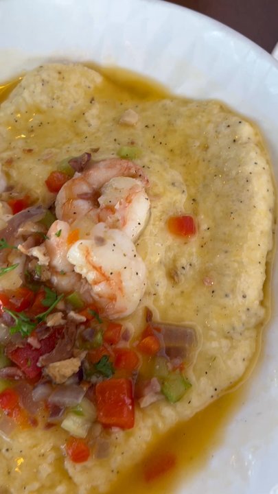 Lake Eustis Waterfront Grille - Seafood Near Me - Eustis, Florida